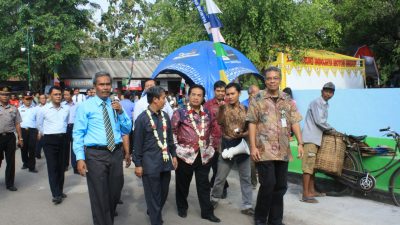 Tinjau Lokasi PLPBK Jalan